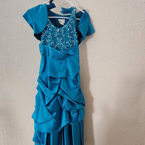 Girls long pageant/formal dress - Picture 1 of 1